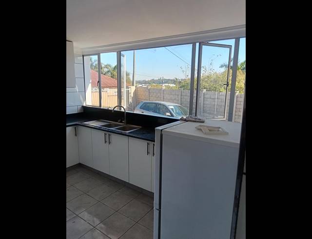 3 BEDROOM PROPERTY TO RENT IN PARK HILL